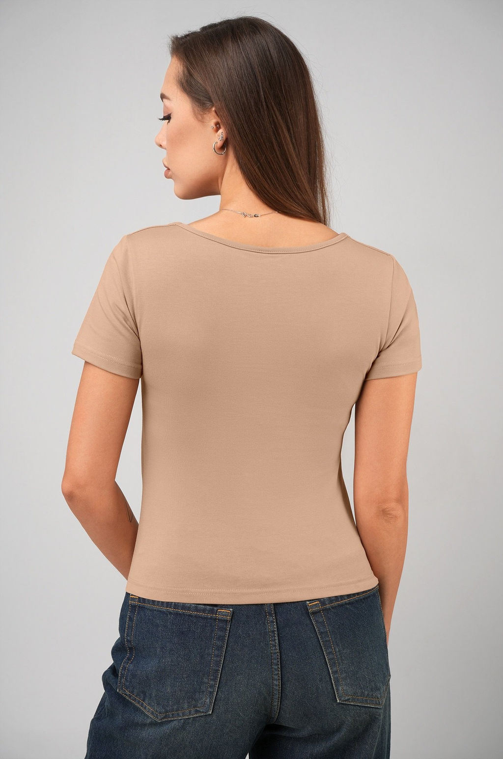 Женская футболка с глубоким вырезом Happyfox