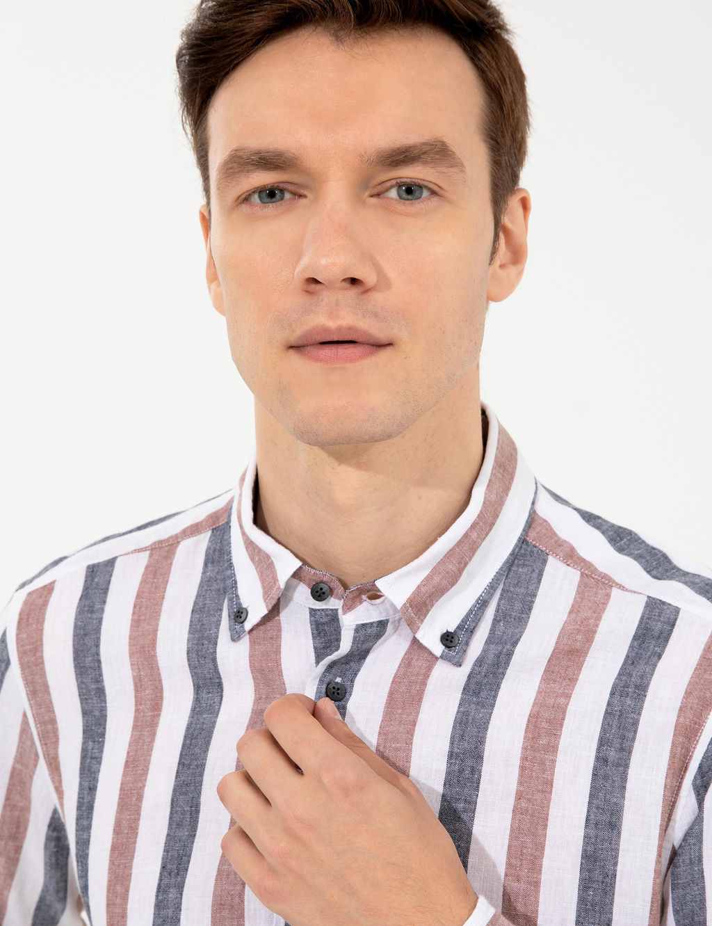 Рубашка узкого кроя с длинным рукавом из смесового льна темно-синего цвета - Cacharel фото 9