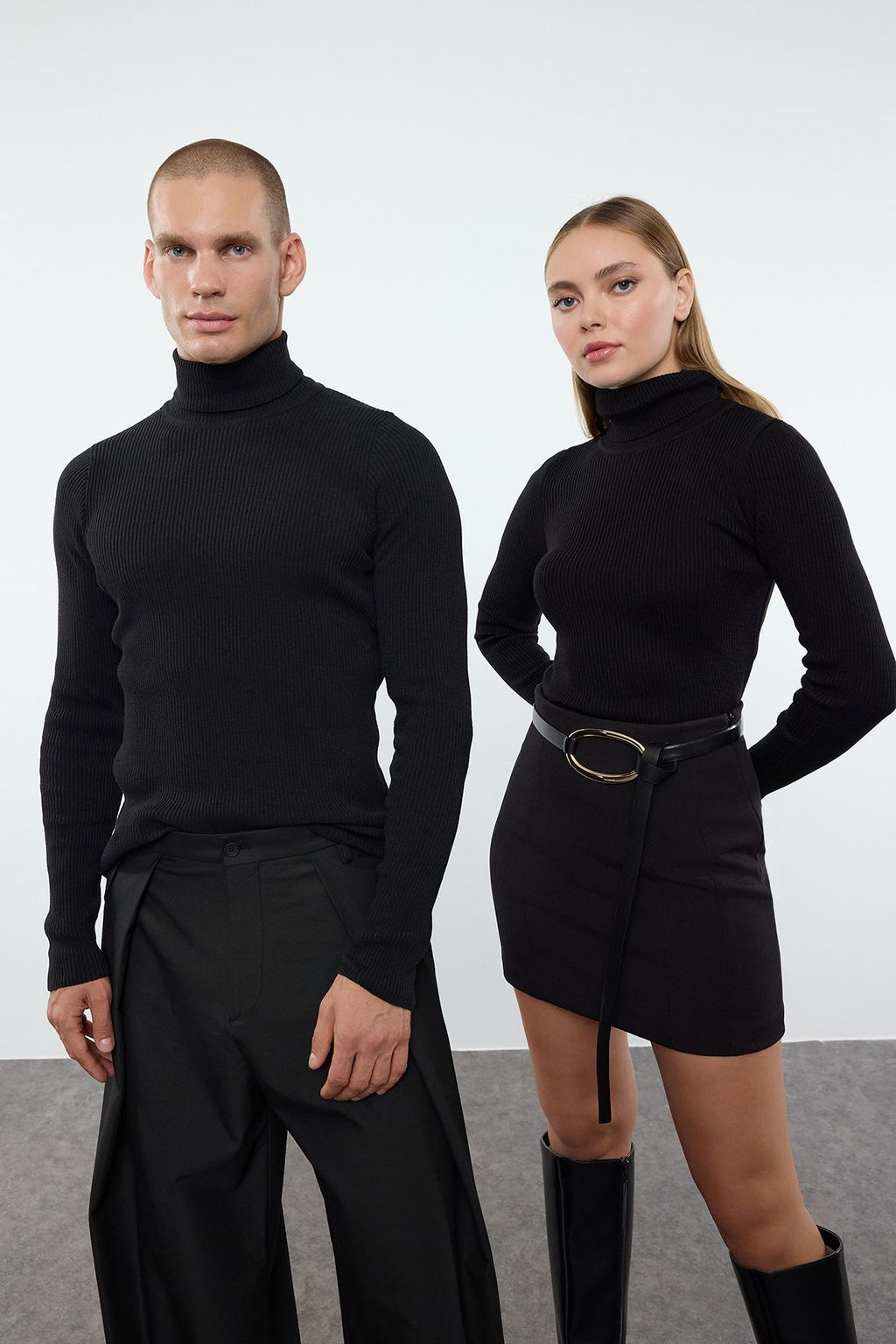 Siyah Couple Basic Bal?kc? Yaka Triko Kazak TWOAW21KZ1279