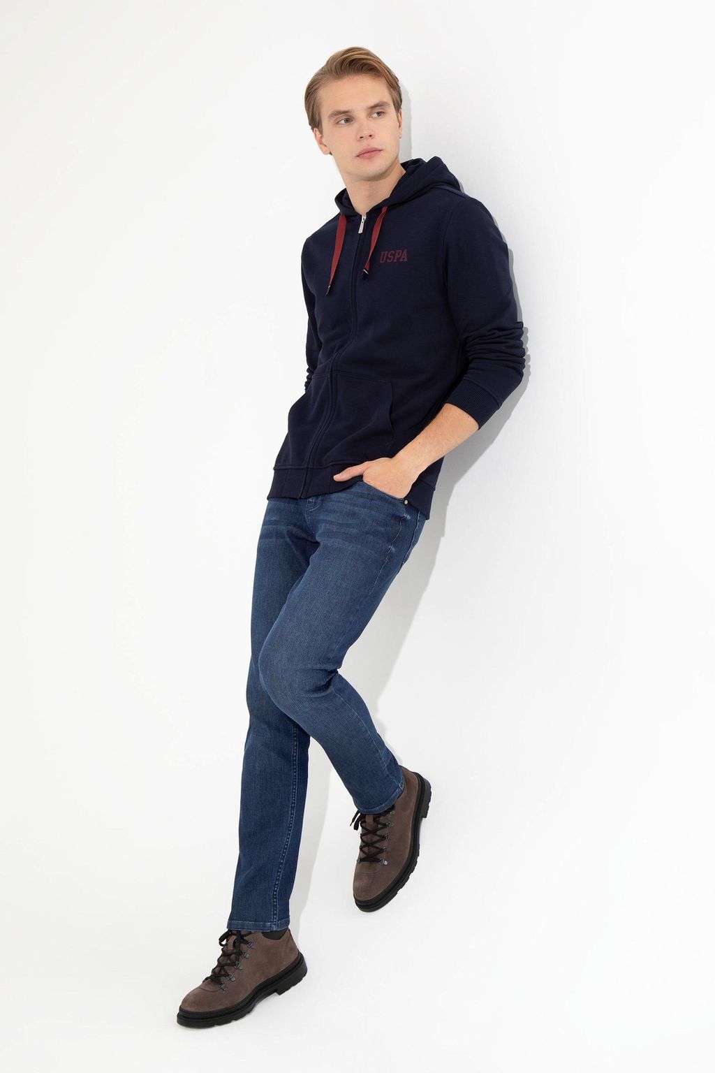 Мужская темно-синяя толстовка с капюшоном