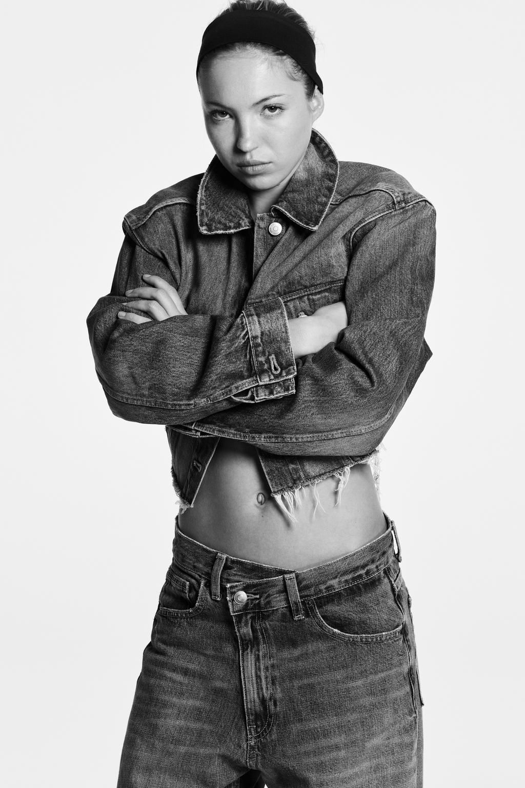 CROPPED DENIM JACKET