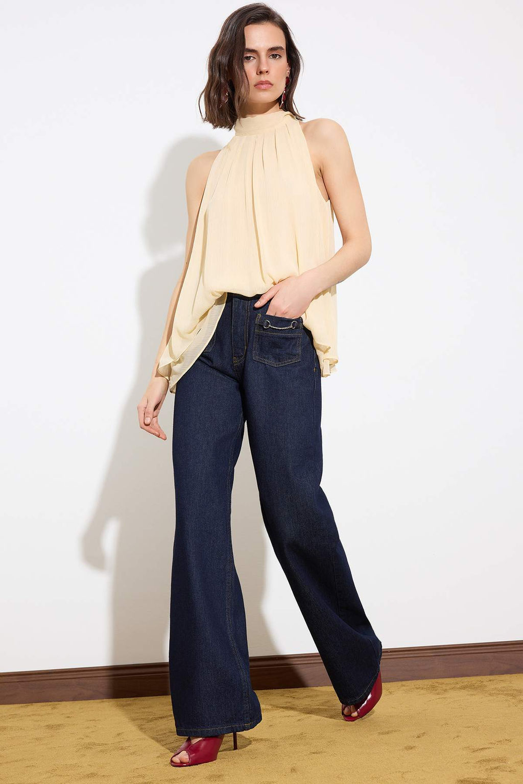 Koyu Mavi Cep Detayl? Yuksek Bel Wide Leg Jeans TWOSS26JE00028 - Trendyolmilla фото 8