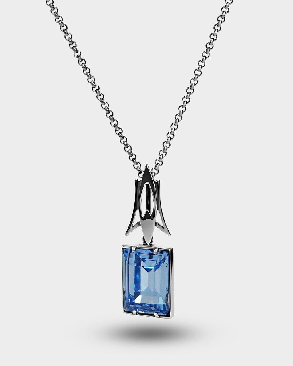 Кулон на цепочке "Бонапарт "