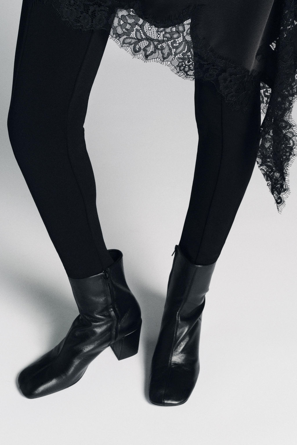 LEATHER BLOCK HEEL ANKLE BOOTS