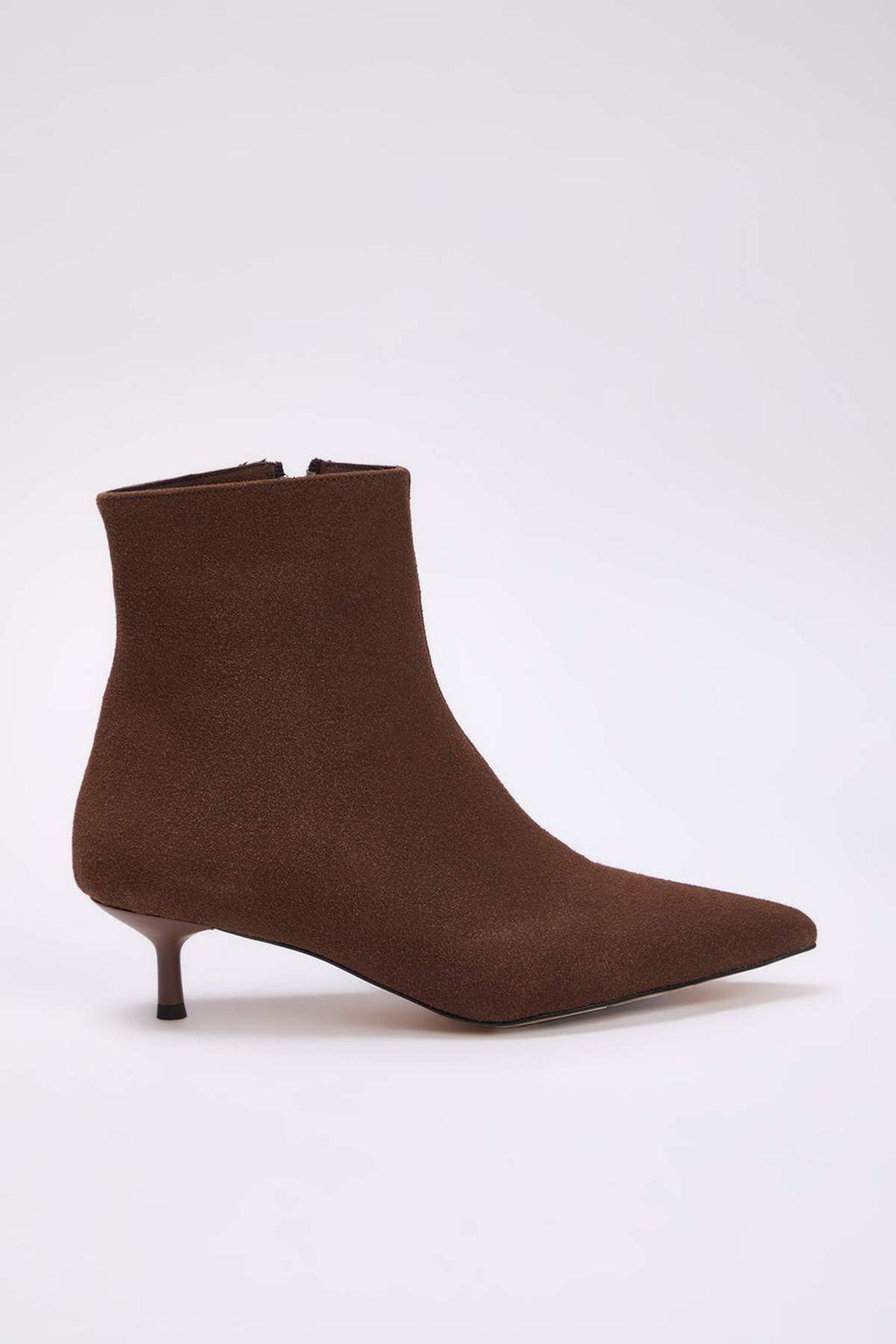 Kahverengi Suet Sivri Burun Bilekte Kitten Ince Topuklu Kad?n Bot TAKAW26BO00045 - Trendyolmilla фото 4