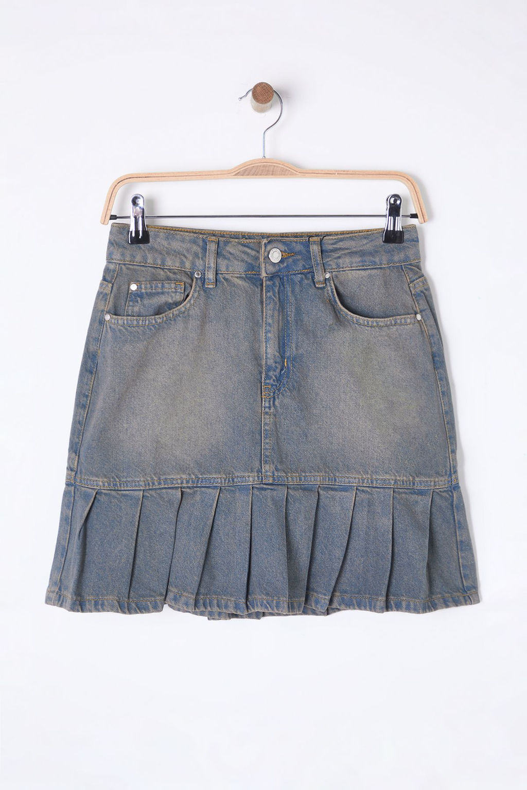 TRENDYOLMILLA Mavi Soluk Efekt Vintage Pileli Mini Denim Skater Etek TWOSS25ET00003 фото 7