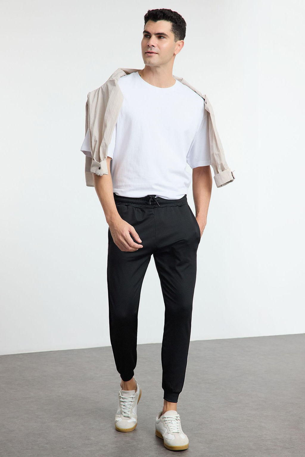 TRENDYOL MAN Siyah Regular/Normal Kesim Renk Bloklu Spor Esofman Alt? TMNAW25EA00030 - Trendyolmilla фото 2