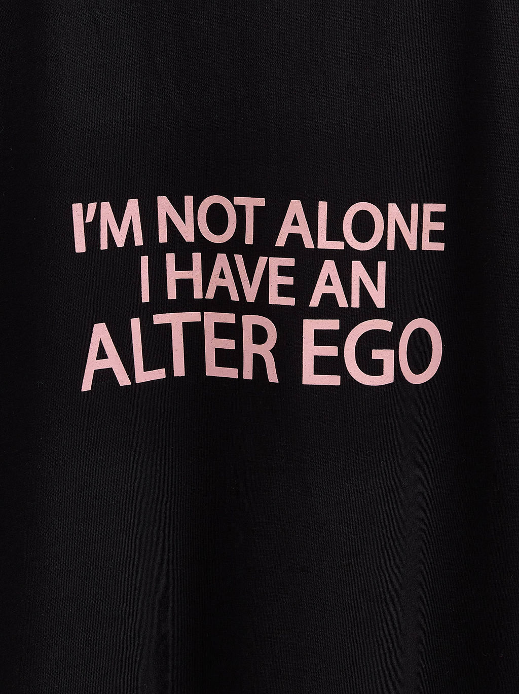 CONTE Удлиненная oversize-футболка из хлопка с рисунком Alter ego LD 2702 black-alter ego