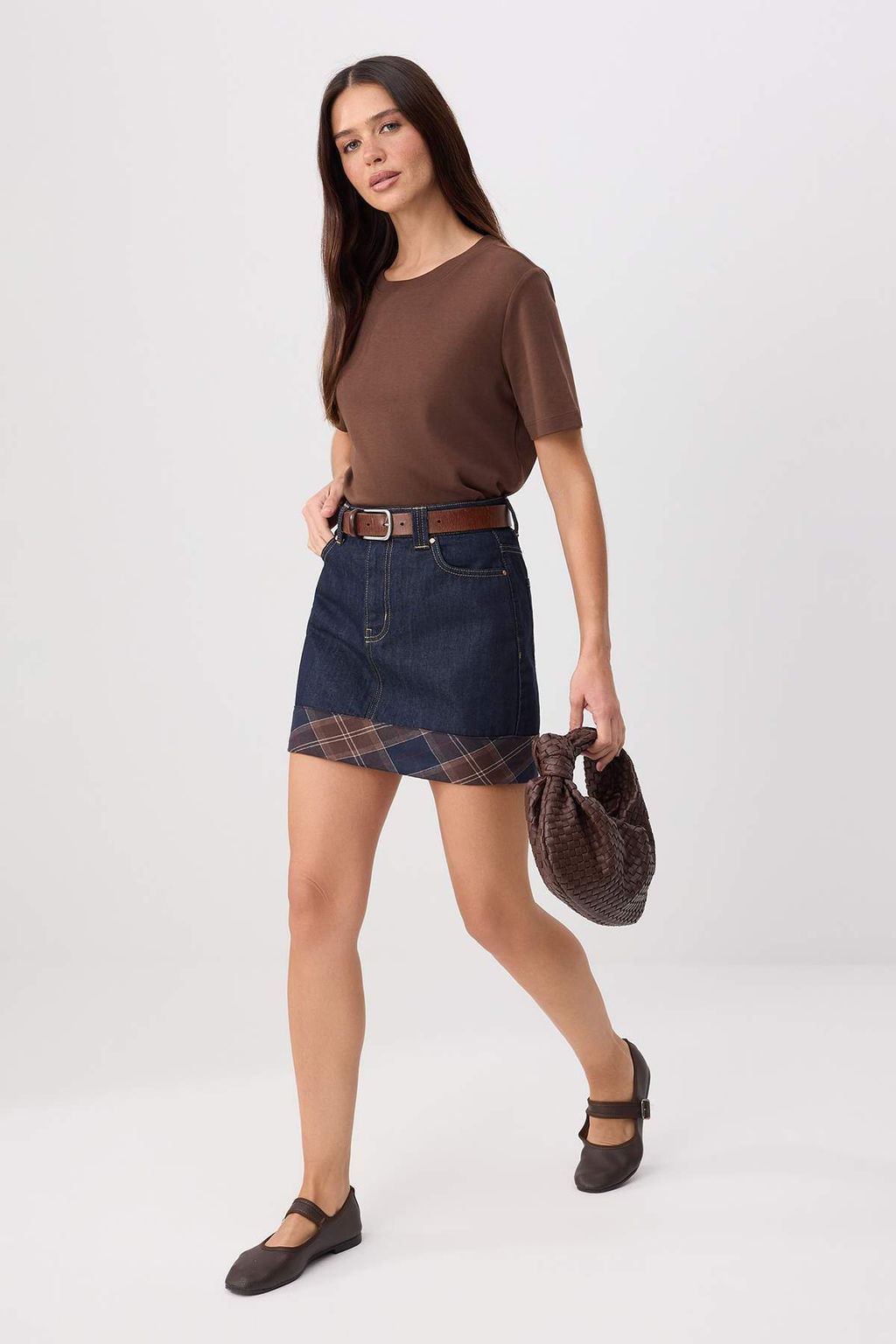 Koyu Mavi Ekose Detayl_ Mini Denim Etek TWOSS26ET00067 - Trendyolmilla фото 3