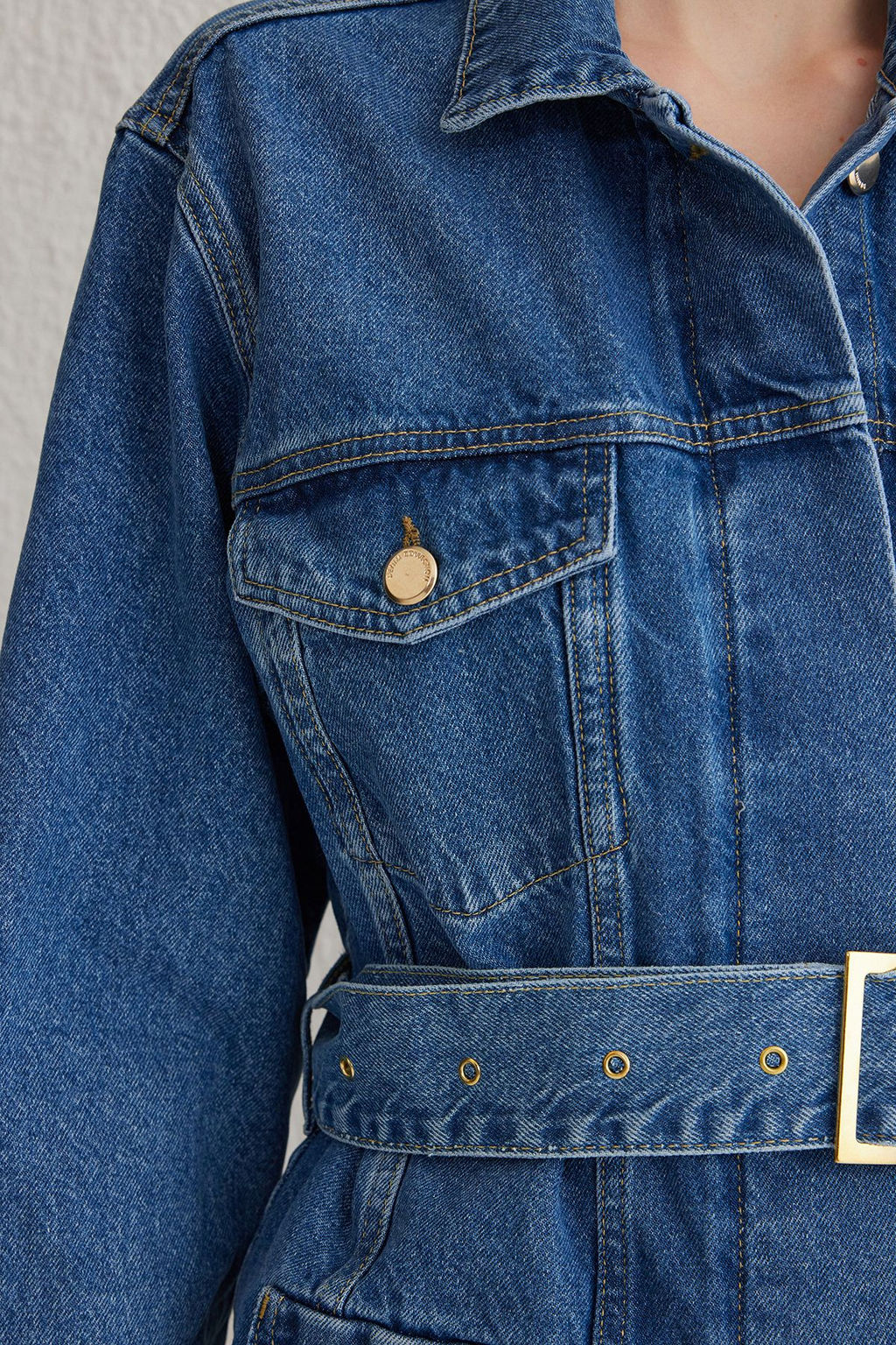 Mavi Kemerli Cep Detayl? Denim Ceket TWOSS25CE00004 - Trendyolmilla фото 4