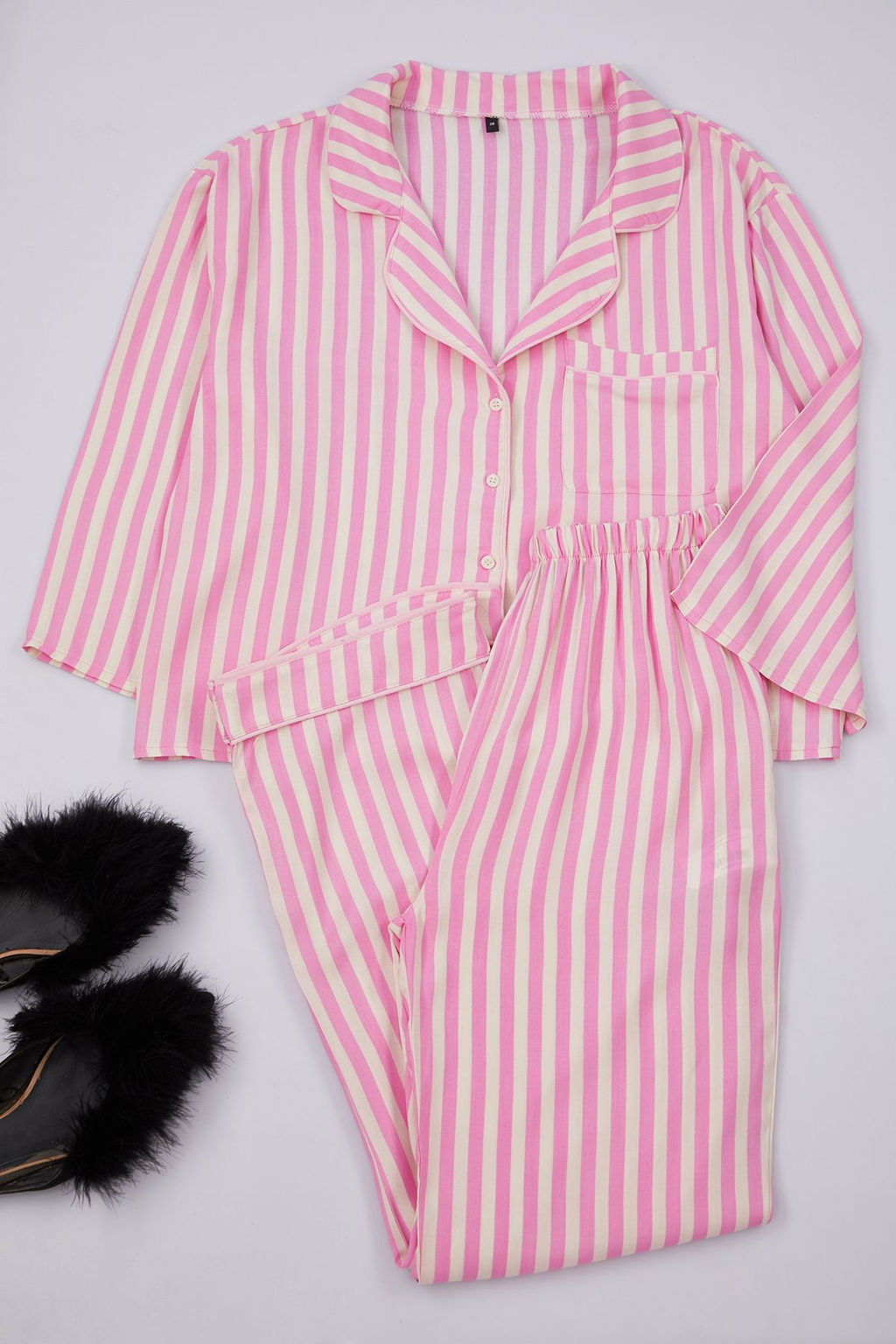 Trendyolmilla Siyah Biyeli Viskon Dokuma Pijama Tak?m? THMAW21PT0292