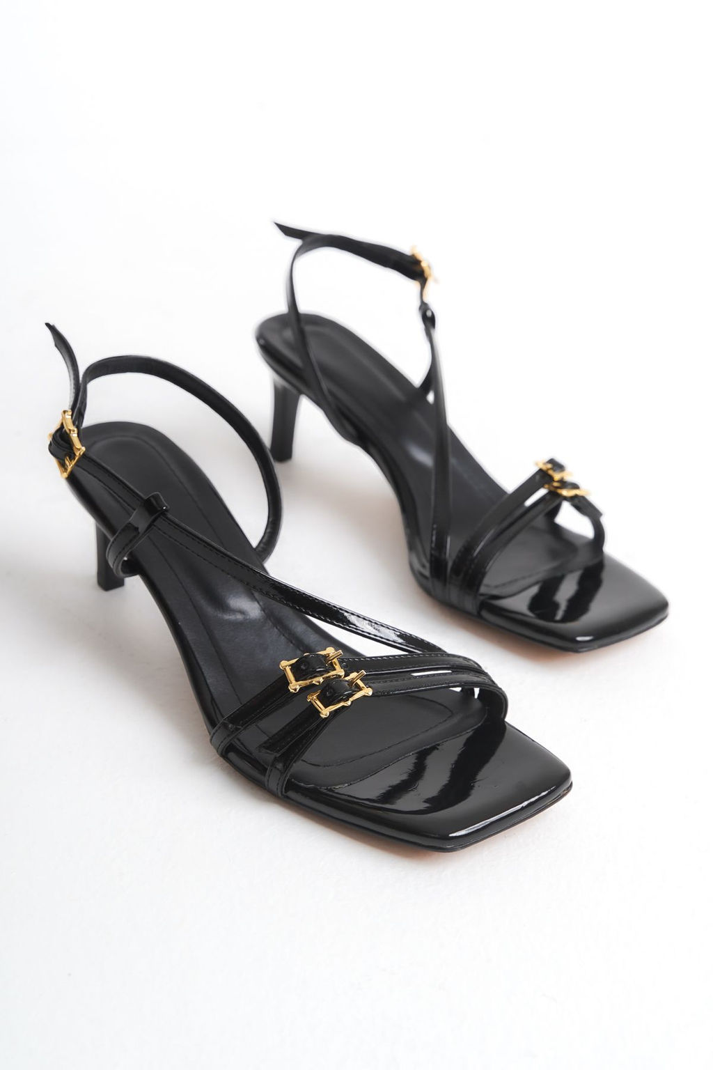 Trendyol Shoes Siyah Rugan Gold Tokal? Arkas? Ac?k Kad?n Topuklu Sandalet TAKSS25TO00017 - Trendyolmilla фото 8