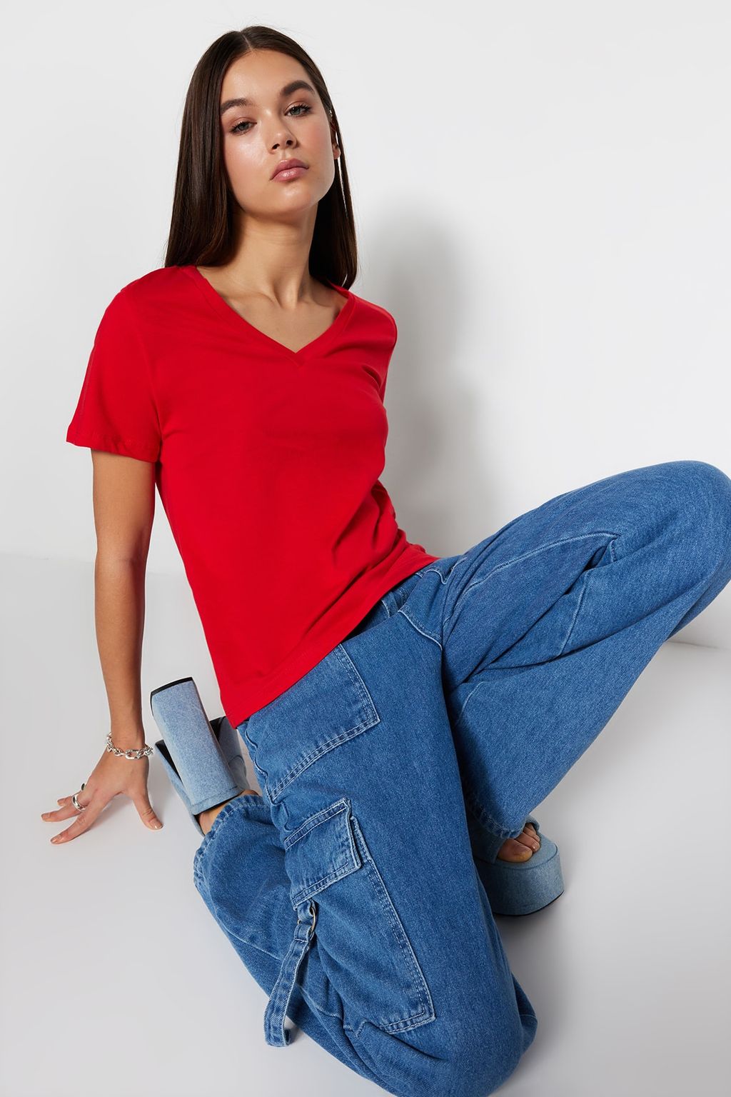 K?rm?z? %100 Pamuk Basic V Yaka Orme T-Shirt TWOSS23TS00001