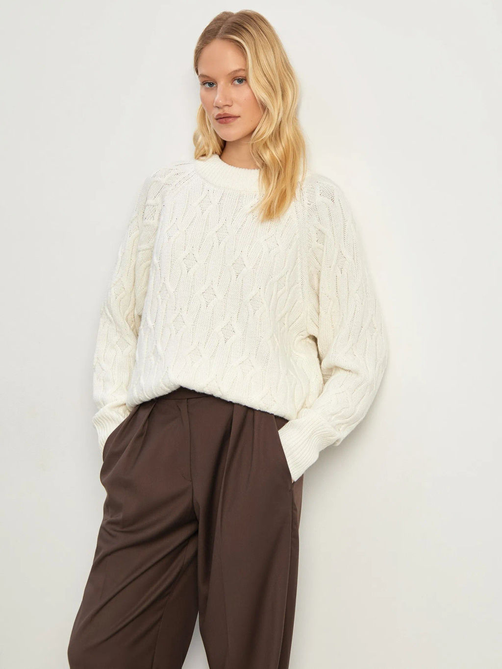 Мягкий джемпер с вискозой, шерстью и ангорой - Emka фото 3