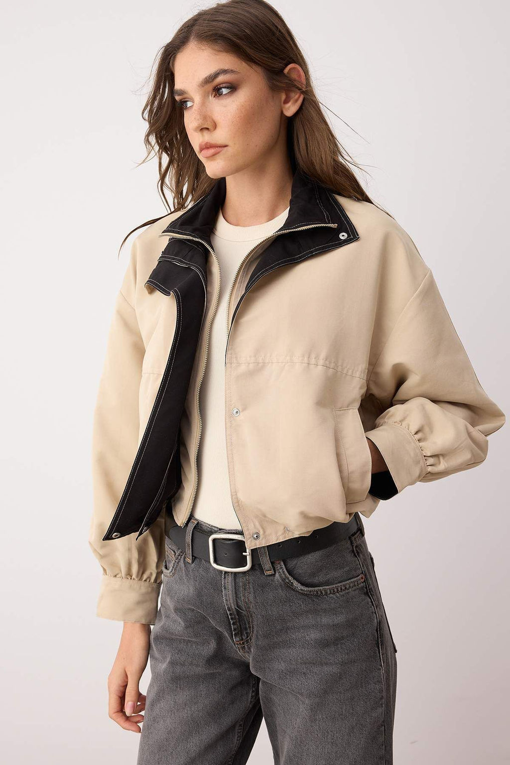 Bej Yakas? Kontrast Renk Detayl? Ince Ceket Mont TWOAW26MO00118 - Trendyolmilla фото 2