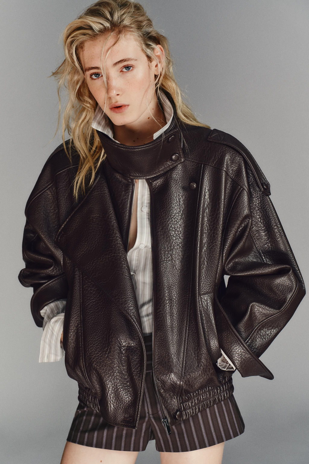 LEATHER EFFECT BIKER JACKET - Zara фото 2