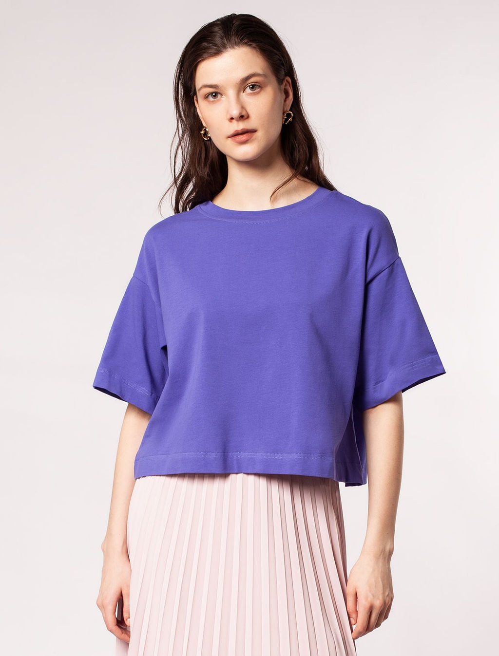 Укороченная футболка over-size из премиального хлопка