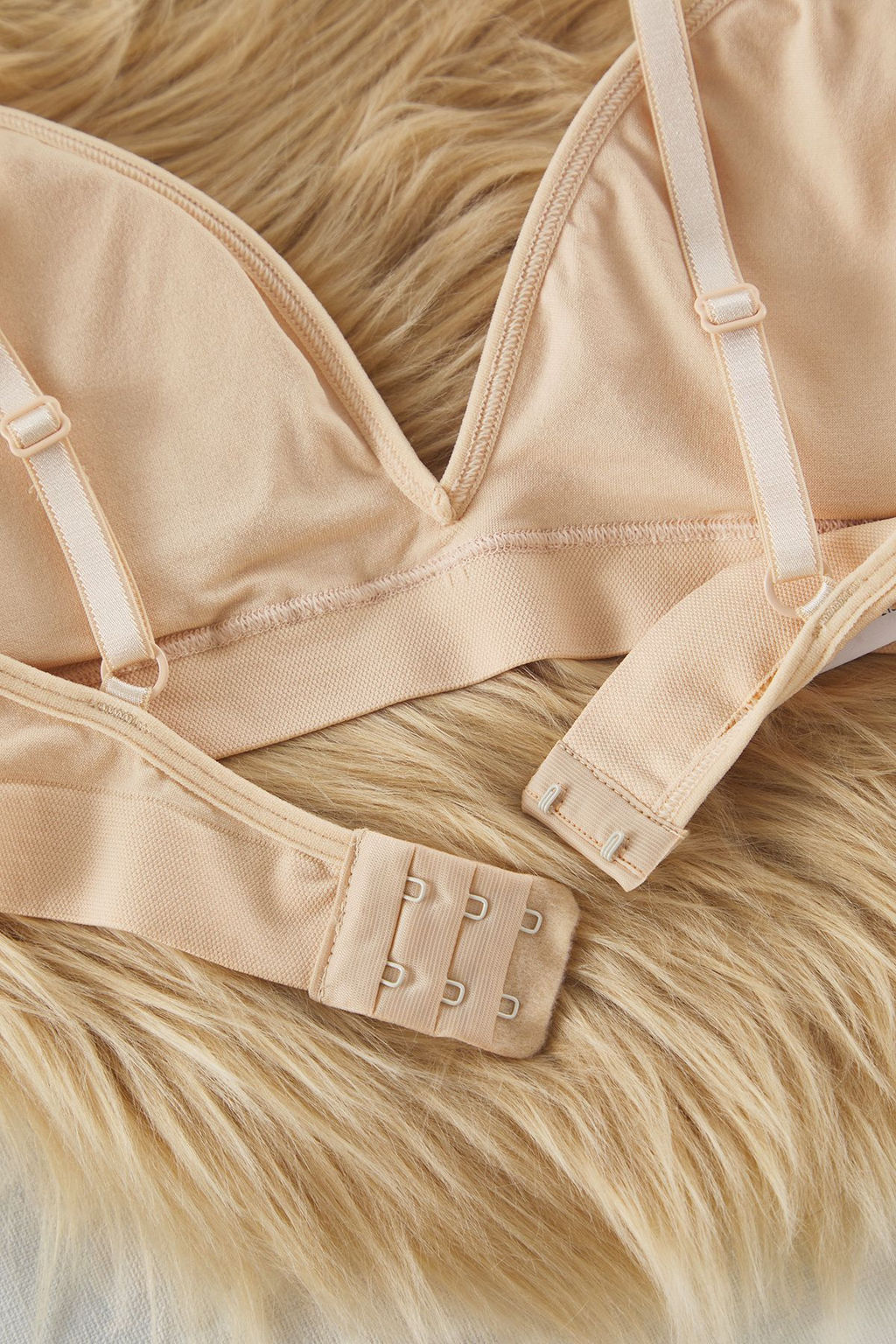 TRENDYOLMILLA Siyah Seamless/Dikissiz Balensiz Kapl? Ucgen Orme Sutyen THMSS25SU00032 фото 11