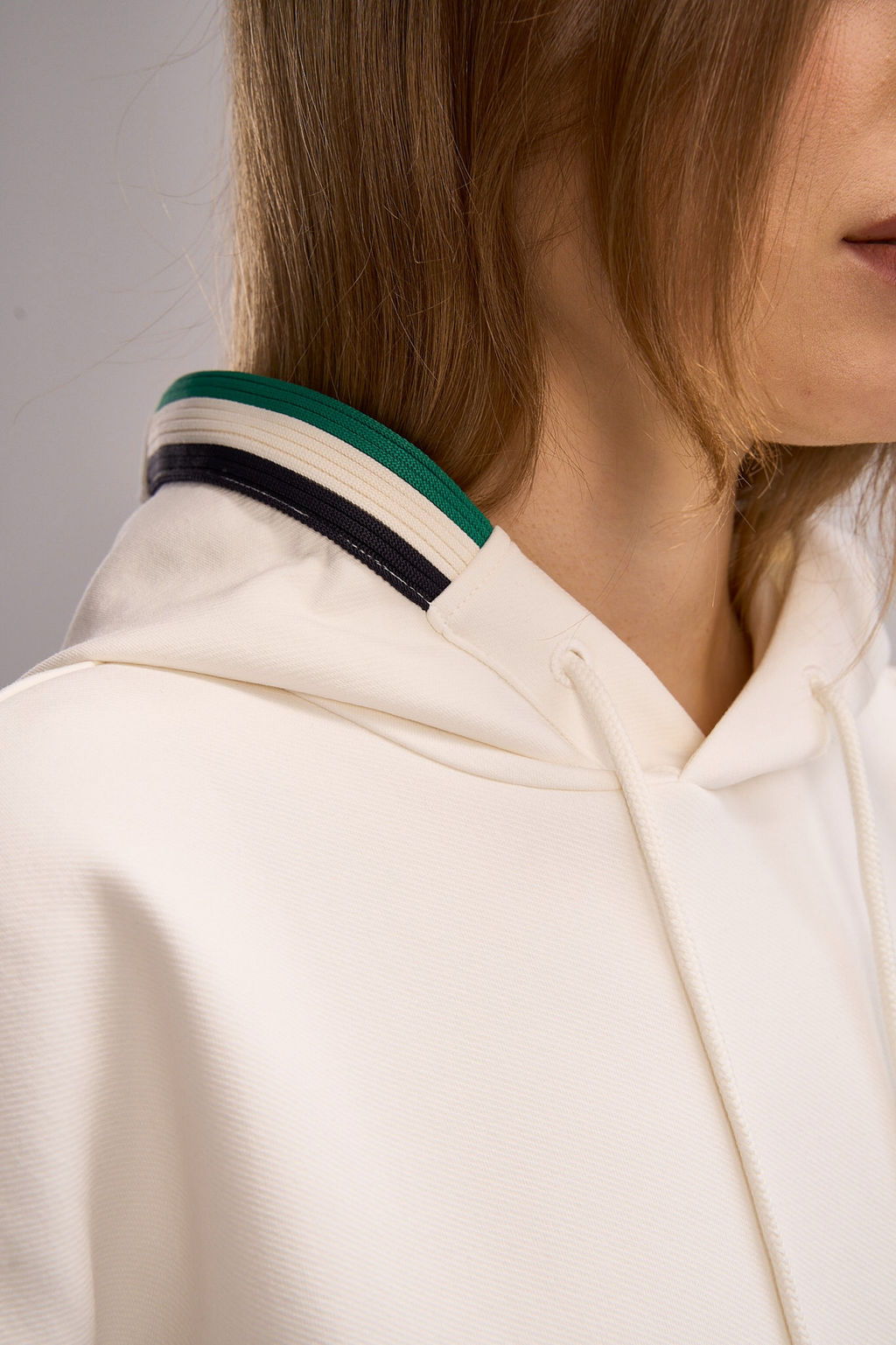Худи Белый ICONIC Sweat Hoodie