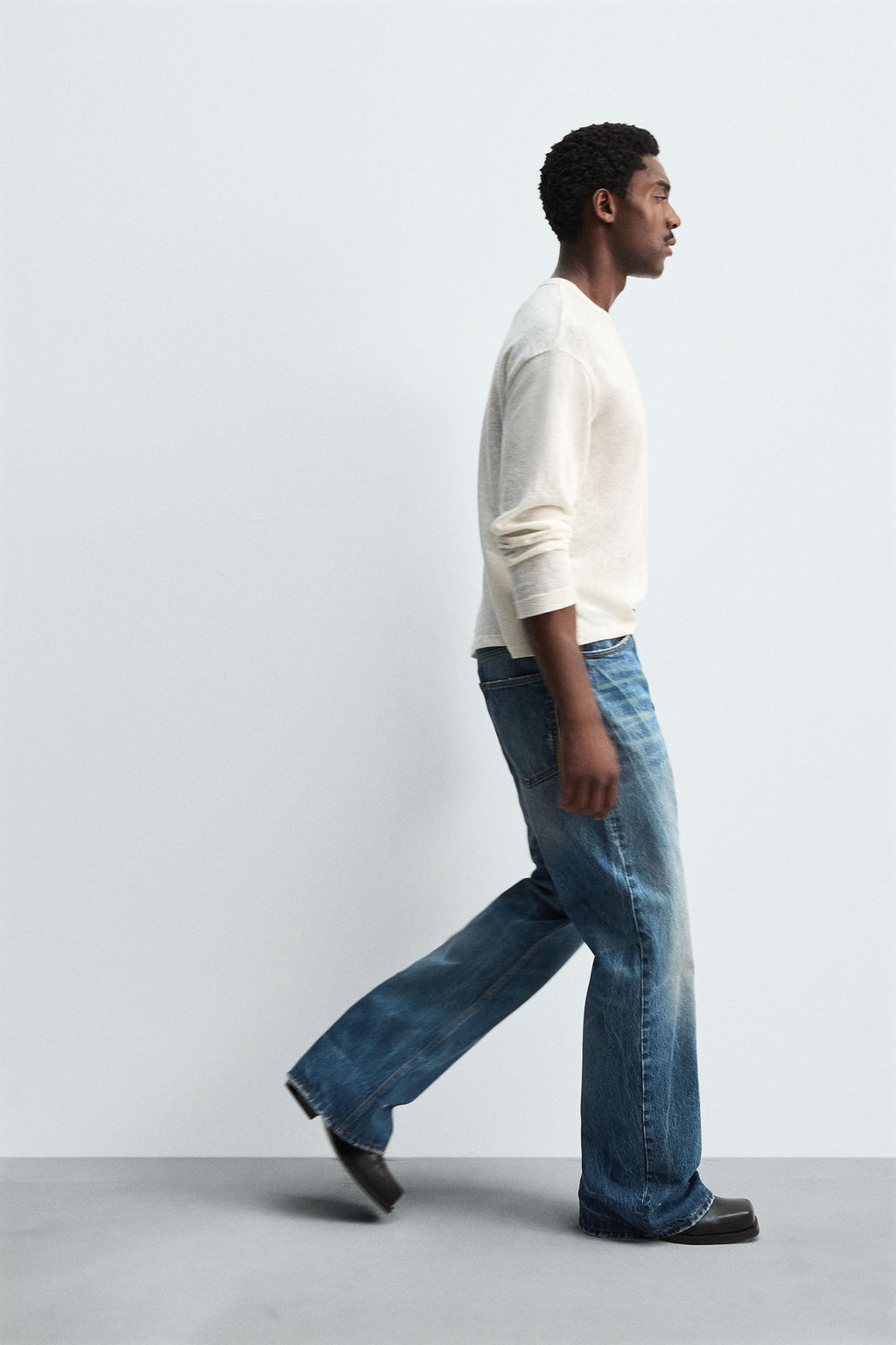 WIDE BELL BOTTOM FIT JEANS - Zara фото 6
