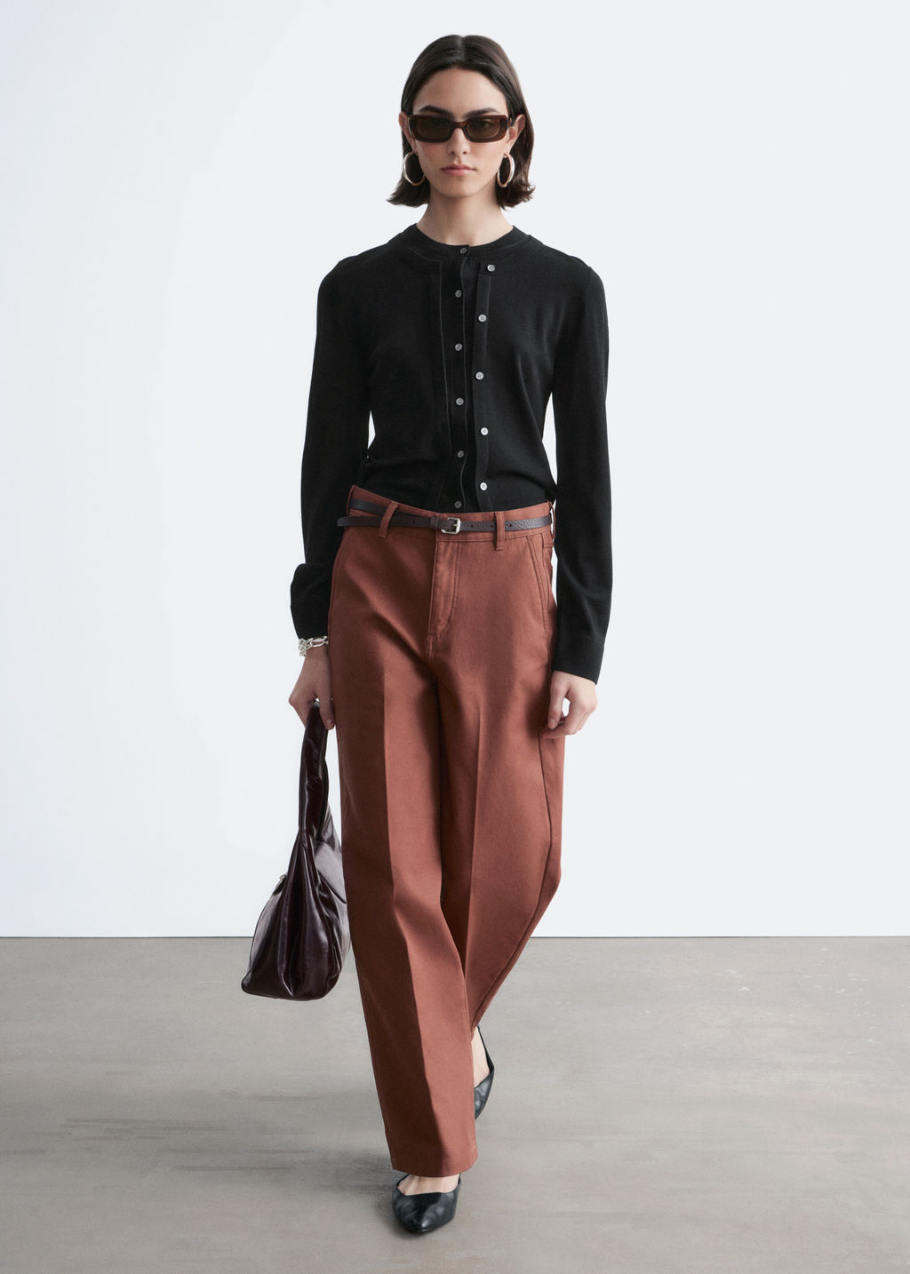 Pantalones de algod?n relajados de perneras anchas - H&m фото 4