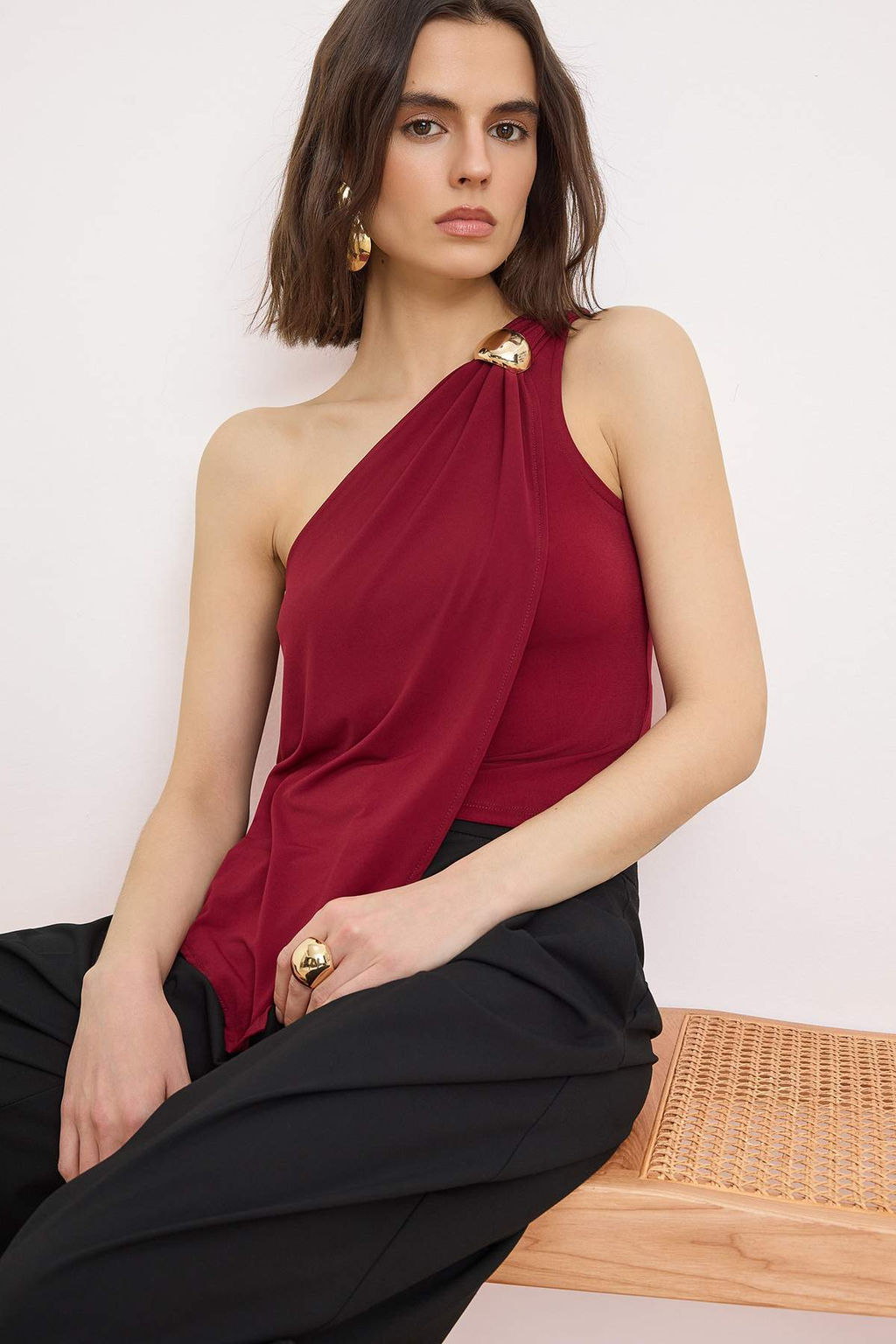 Koyu Bordo Asimetrik Kesim Aksesuar Detayl? Party Bluz TPRSS26BZ00051 - Trendyolmilla фото 2