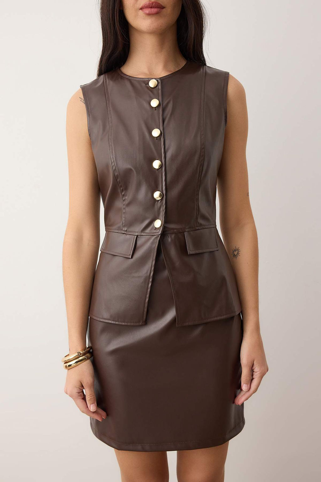Kahverengi Duz Vucudu Saran Suni Deri Dugmeli K?sa / Mini Dokuma Elbise TWOAW26EL00254