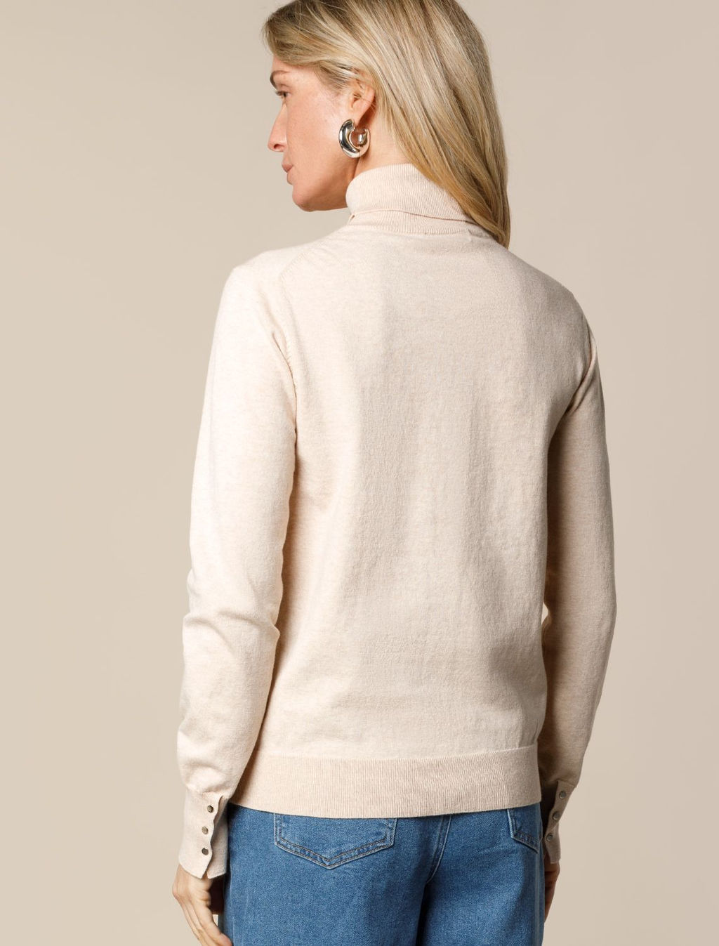 D34.197 Свитер женский бежевый меланж