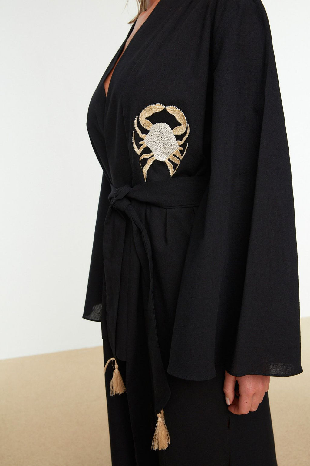Siyah Kusakl? Midi Dokuma Nak?sl? Flaml? Pamuk Plaj Kimono&Kaftan TBESS22KM0039 - Trendyolmilla фото 4