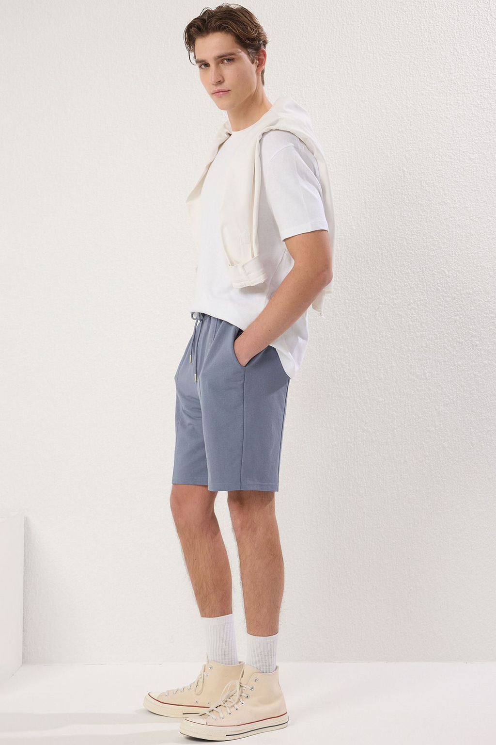 TRENDYOL MAN Tas Regular/Normal Kesim Orta Boy Lastik Belli Bagc?kl? Dikis Detayl? Sort TMNSS20SR0070 - Trendyolmilla фото 25