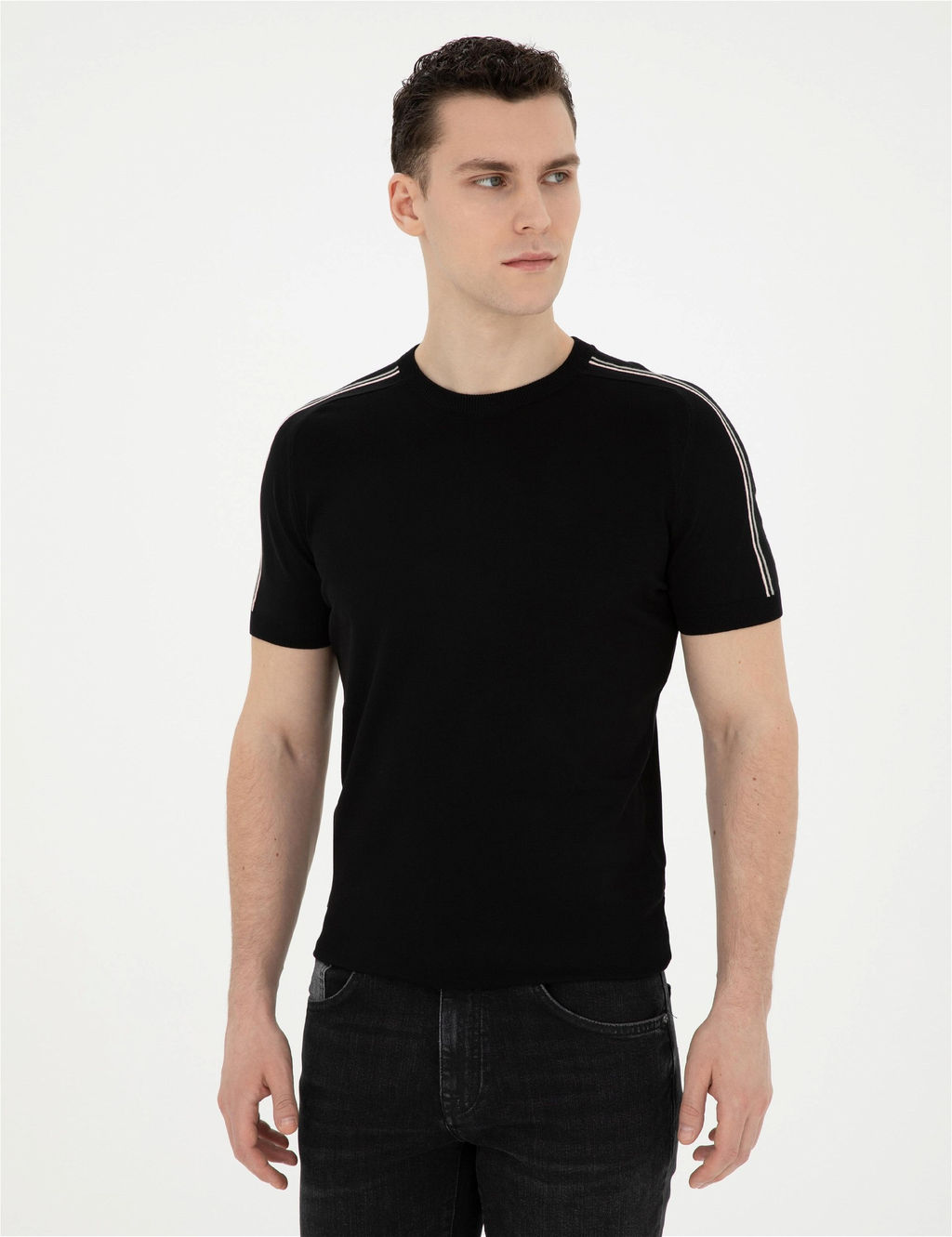 Siyah Slim Fit Bisiklet Yaka Triko Ti__rt