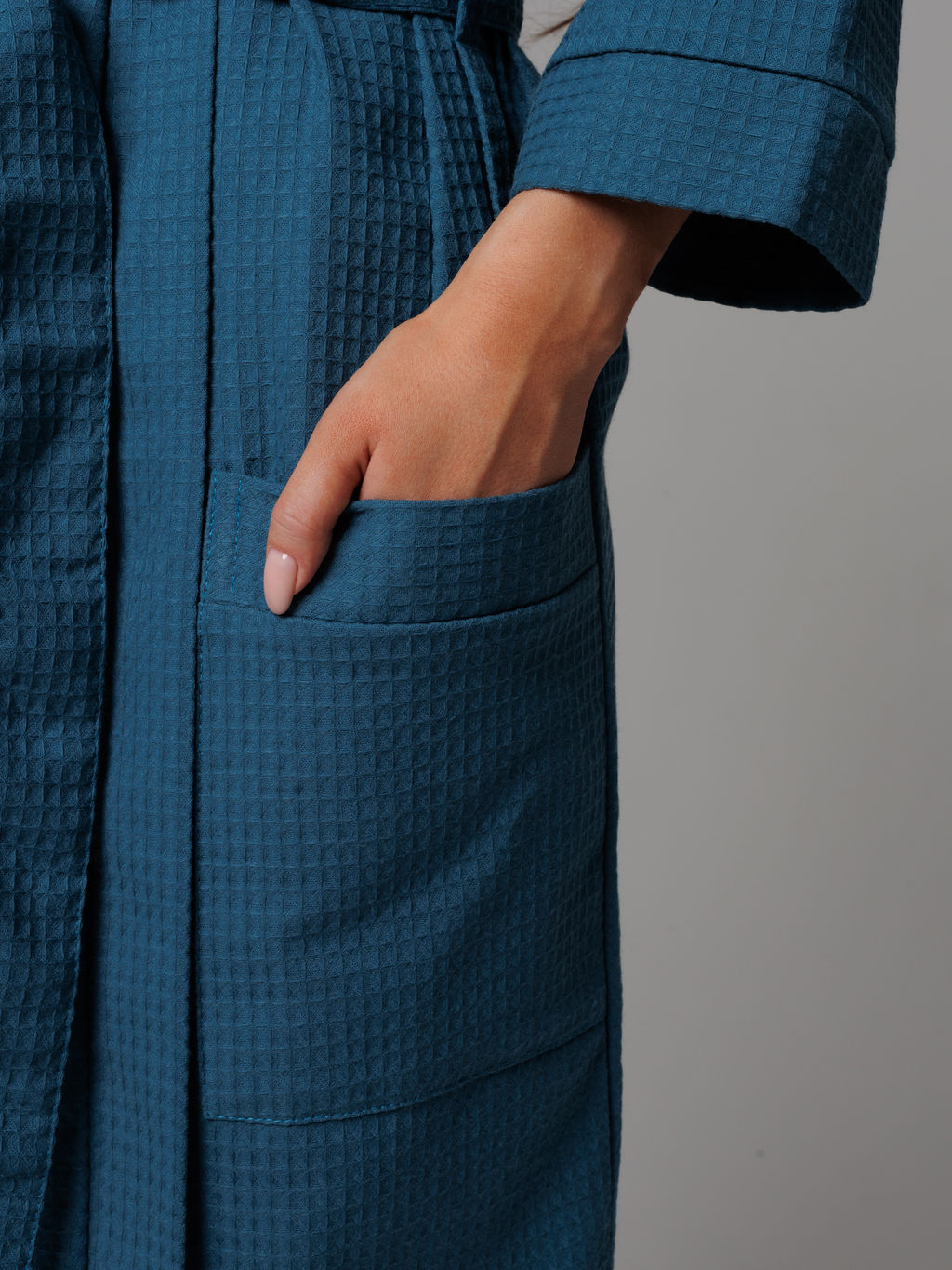 Женский укороченный вафельный халат с планкой темно-бирюзовый В-11 (23)