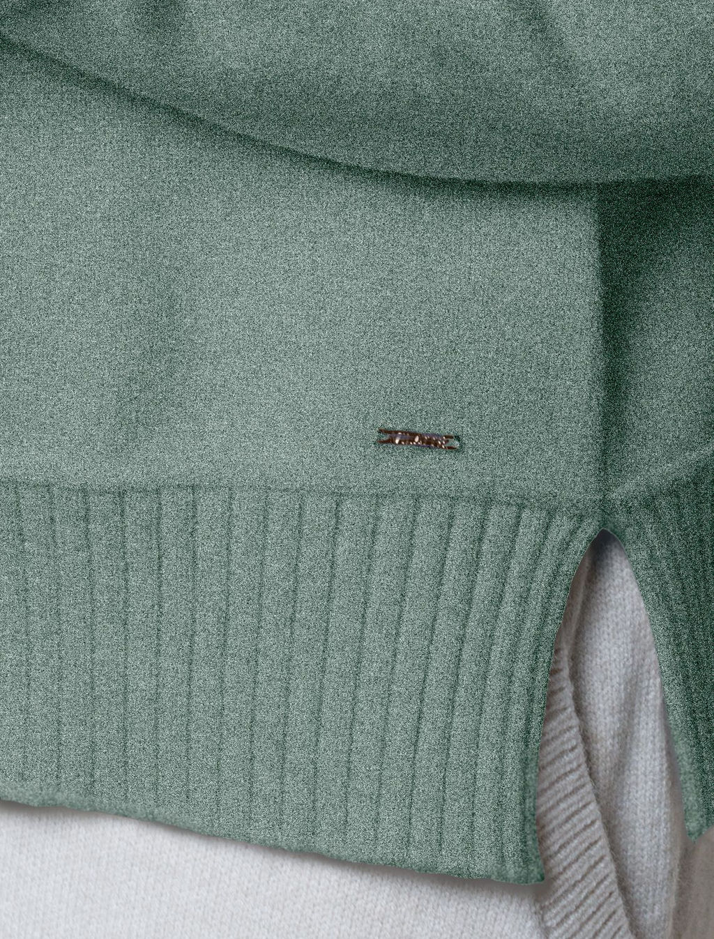 D39.353 Джемпер женский светло-оливковый меланж