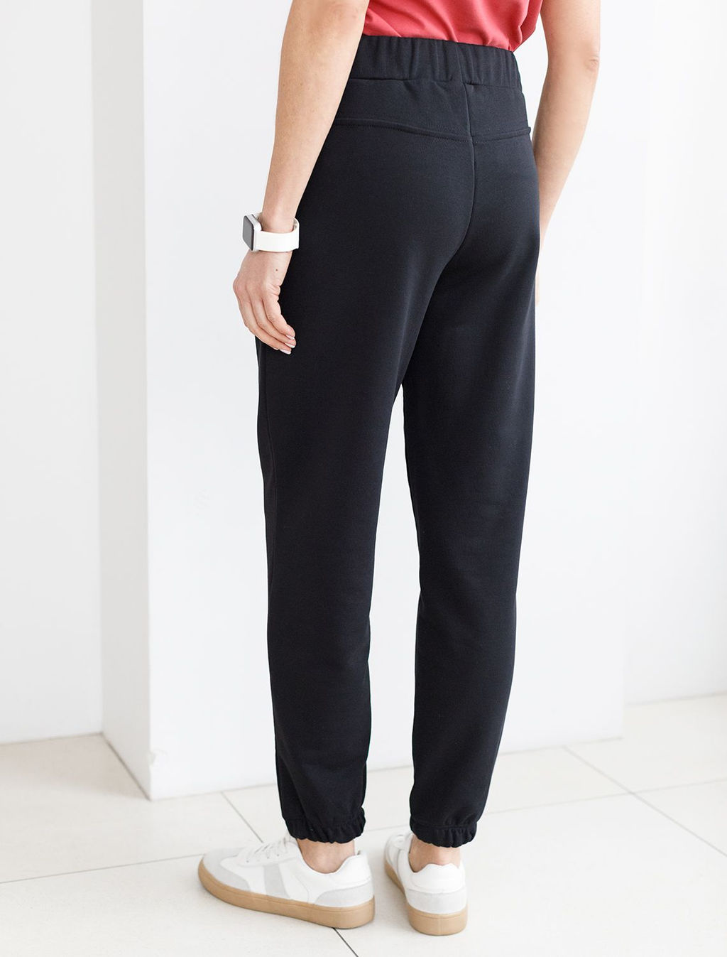 D44.079 Брюки женские черный