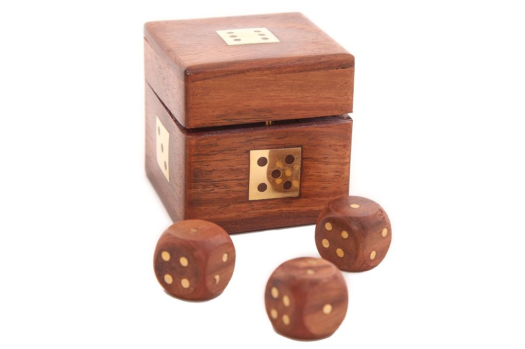 Сувенир Игральные кости (дерево) № Иг1408 2шт/уп