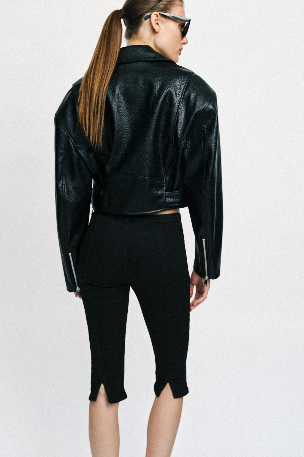 JEANS Z1975 CAPRI TIRO MEDIO CREMALLERAS / Negro