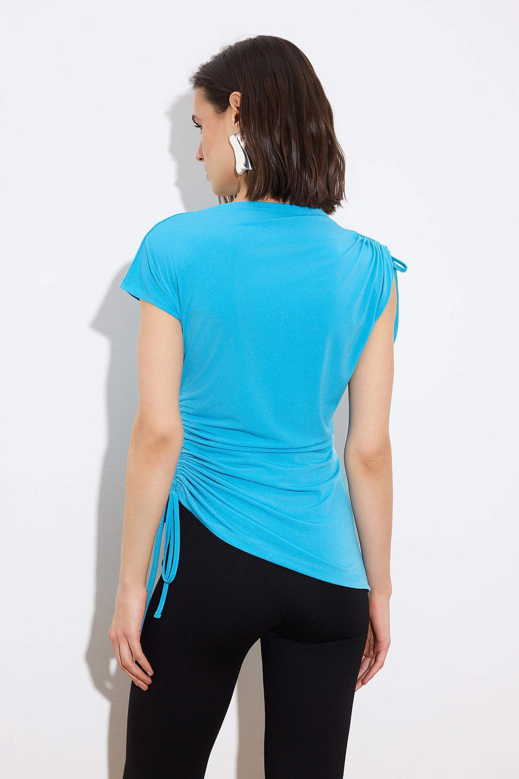 Limited Edition Mavi Fitted/Vucuda Oturan Dik Yaka Dusuk Kol Buzgulu Esnek Orme Bluz TWOSS26BZ00471