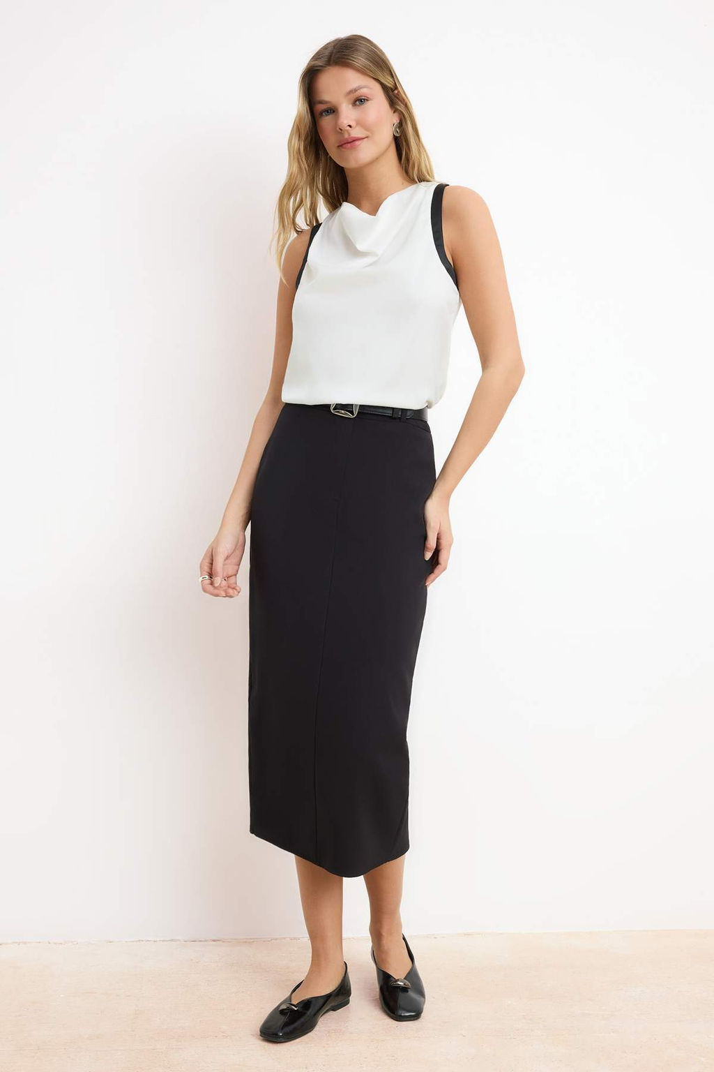 Beyaz Degaje Yaka Saten S?k Dokuma Bluz TWOSS26BZ00409 - Trendyolmilla фото 2