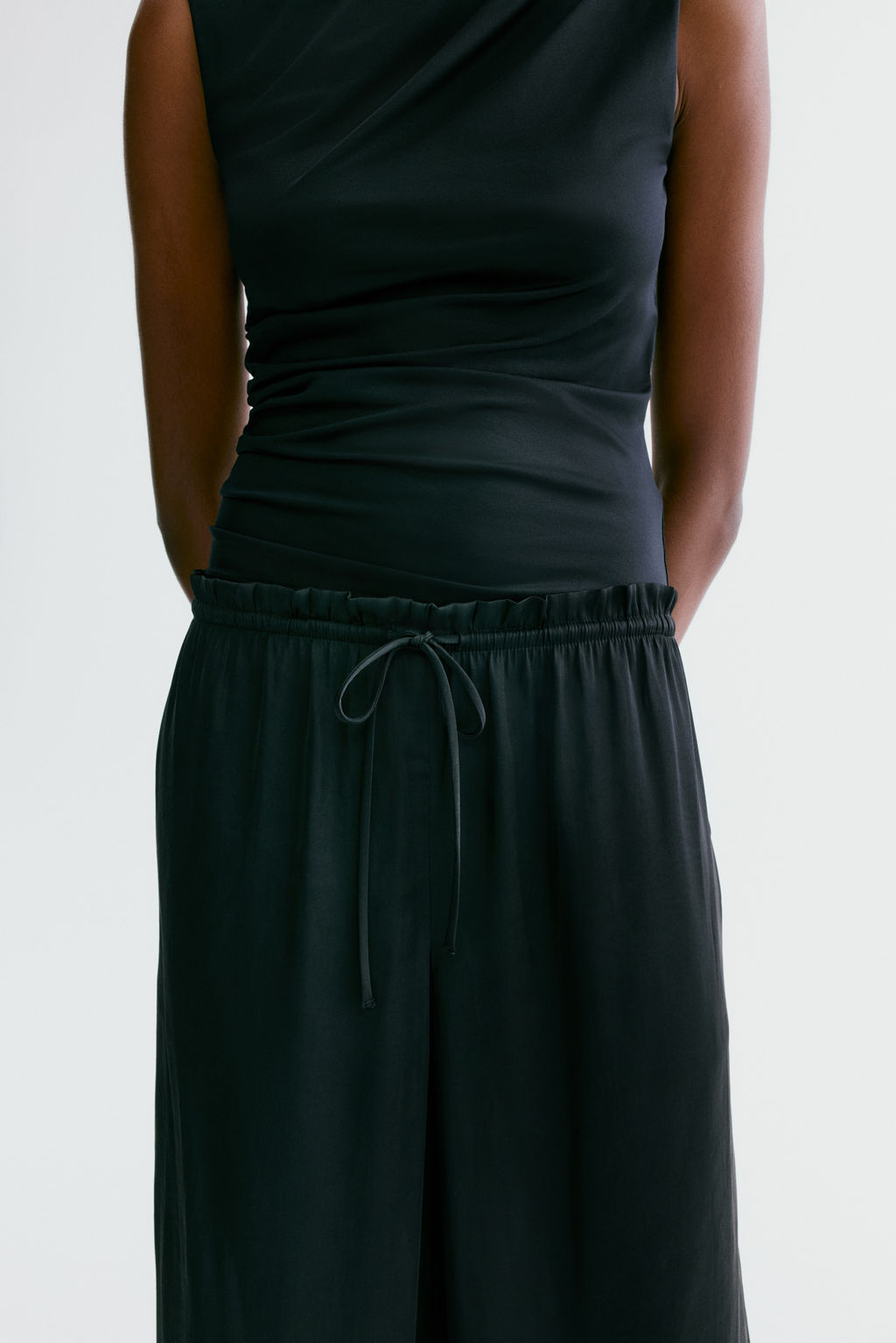 Pantal?n de sat?n con cord?n de ajuste - H&m фото 6