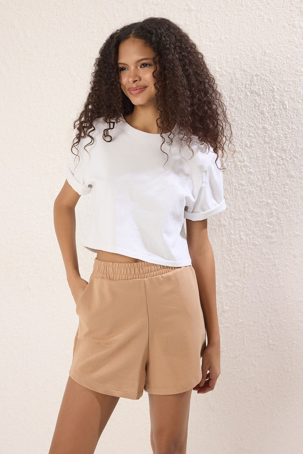 TRENDYOLMILLA Siyah Regular/Normal Kal?p Yuksek Bel K?sa Esnek Orme Sort TWOSS21SR0086 фото 11