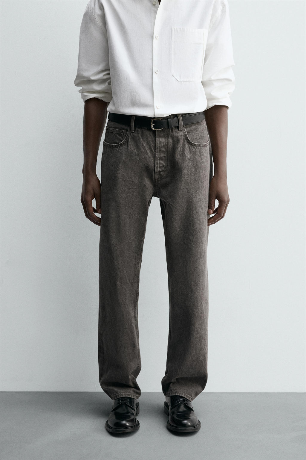 WASHED STRAIGHT FIT JEANS