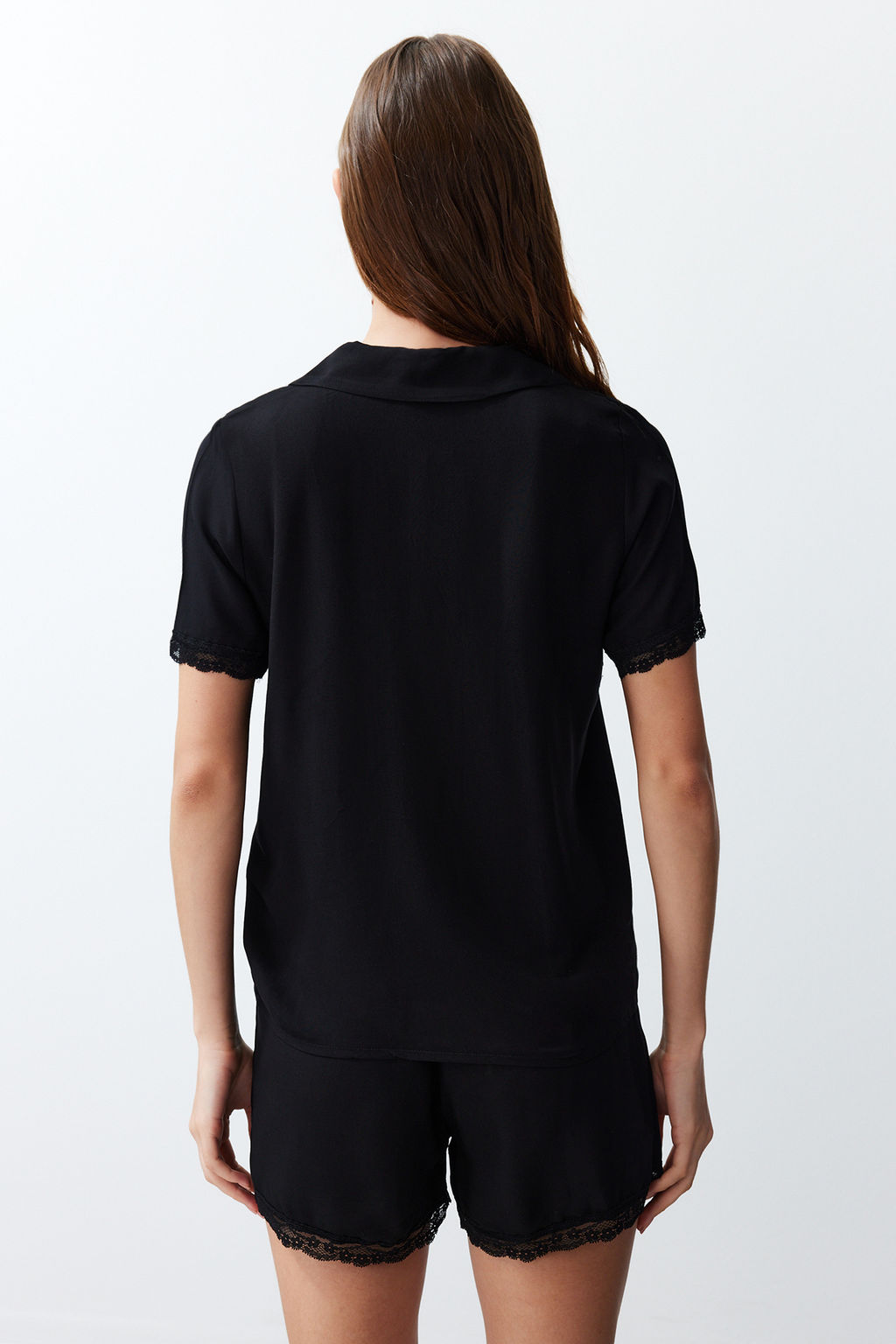 Trendyolmilla Siyah Dantelli Viskon Sortlu Dokuma Pijama Tak?m? THMSS24PT00181  фото 11