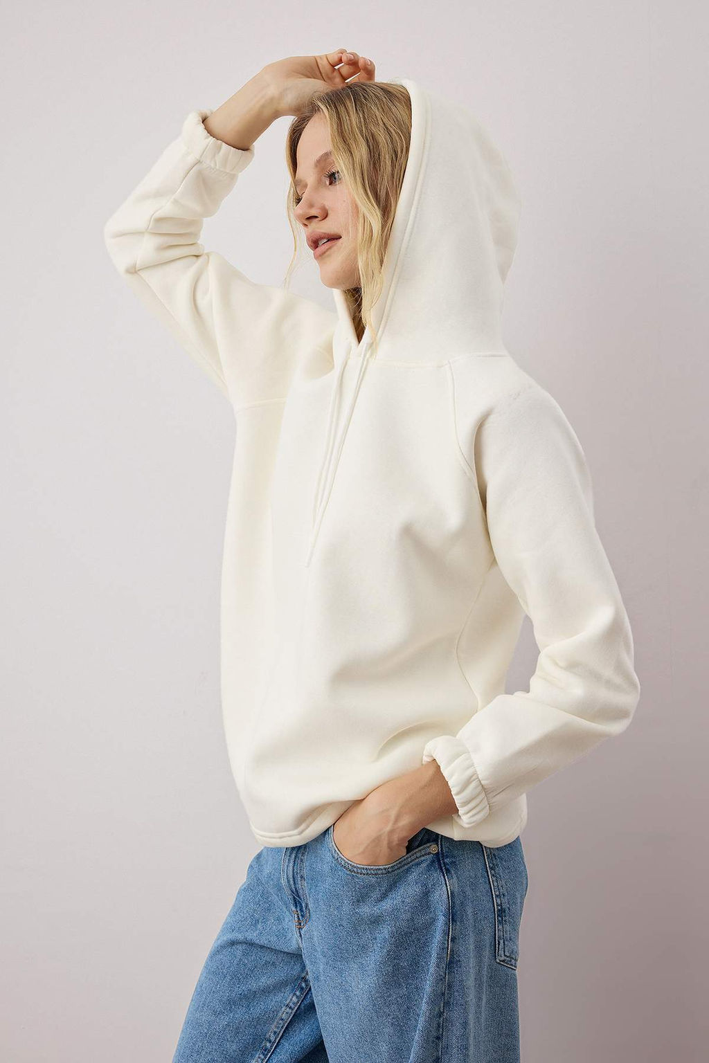 Ekru Kal?n Ici Polarl? Kapusonlu Kordonlu Orme Sweatshirt TWOAW26SW00129 - Trendyolmilla фото 2