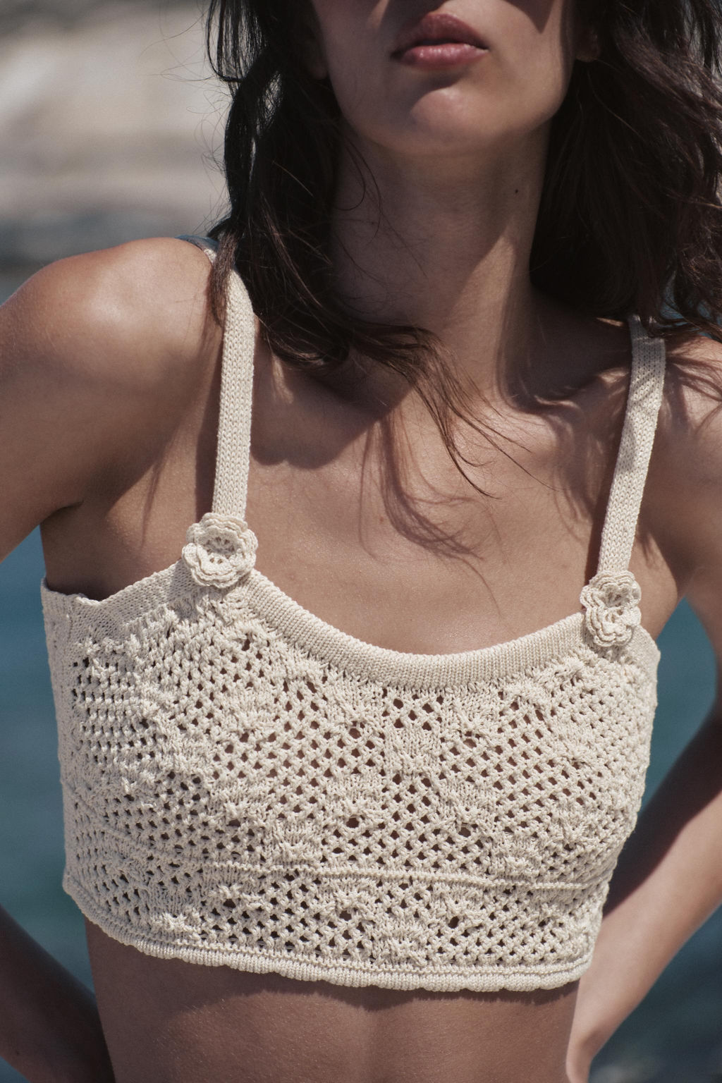 TOP PUNTO POINTELLE FLORES / Beige claro