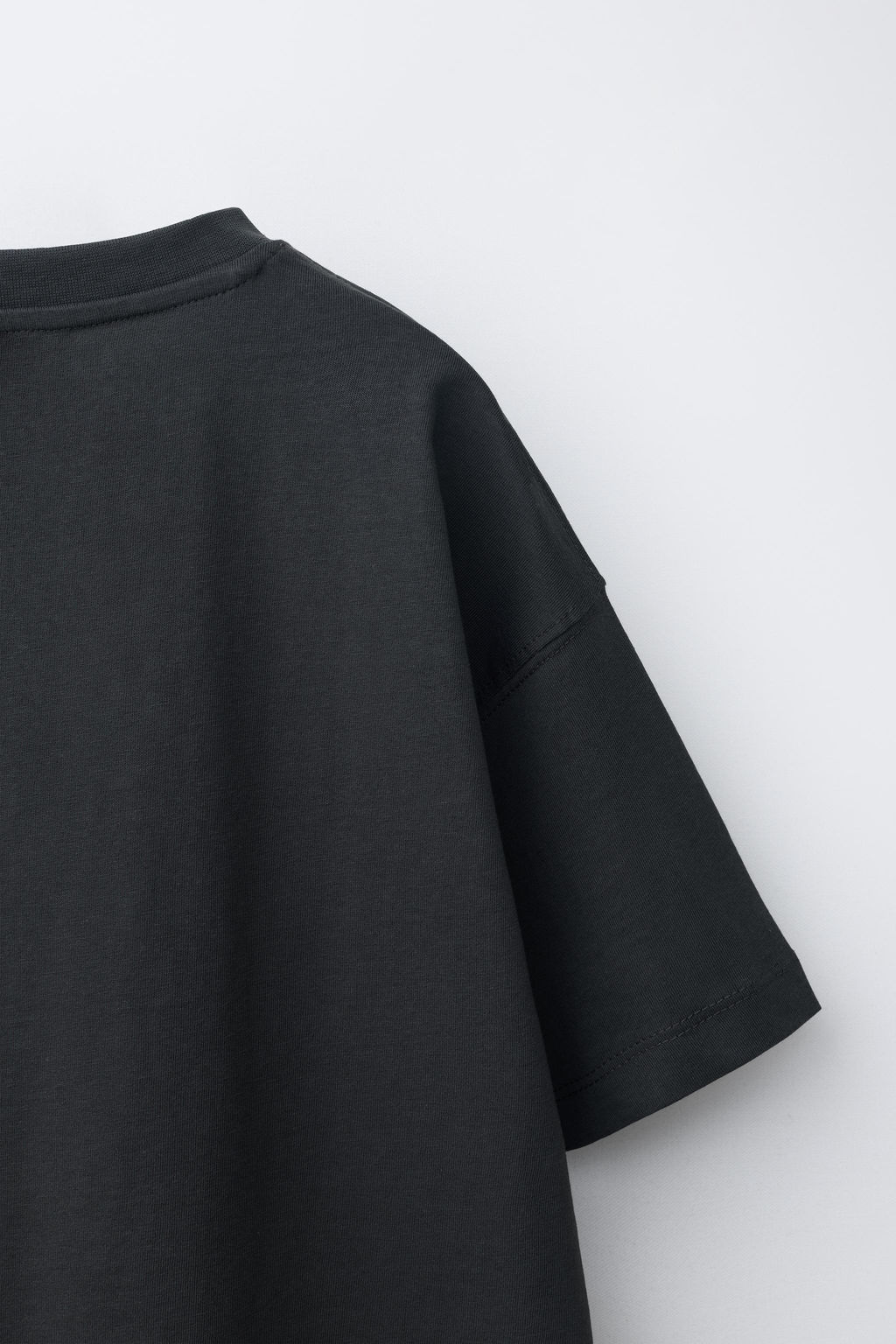 CAMISETA ESTAMPADO OLAS / Gris antracita - Zara фото 4