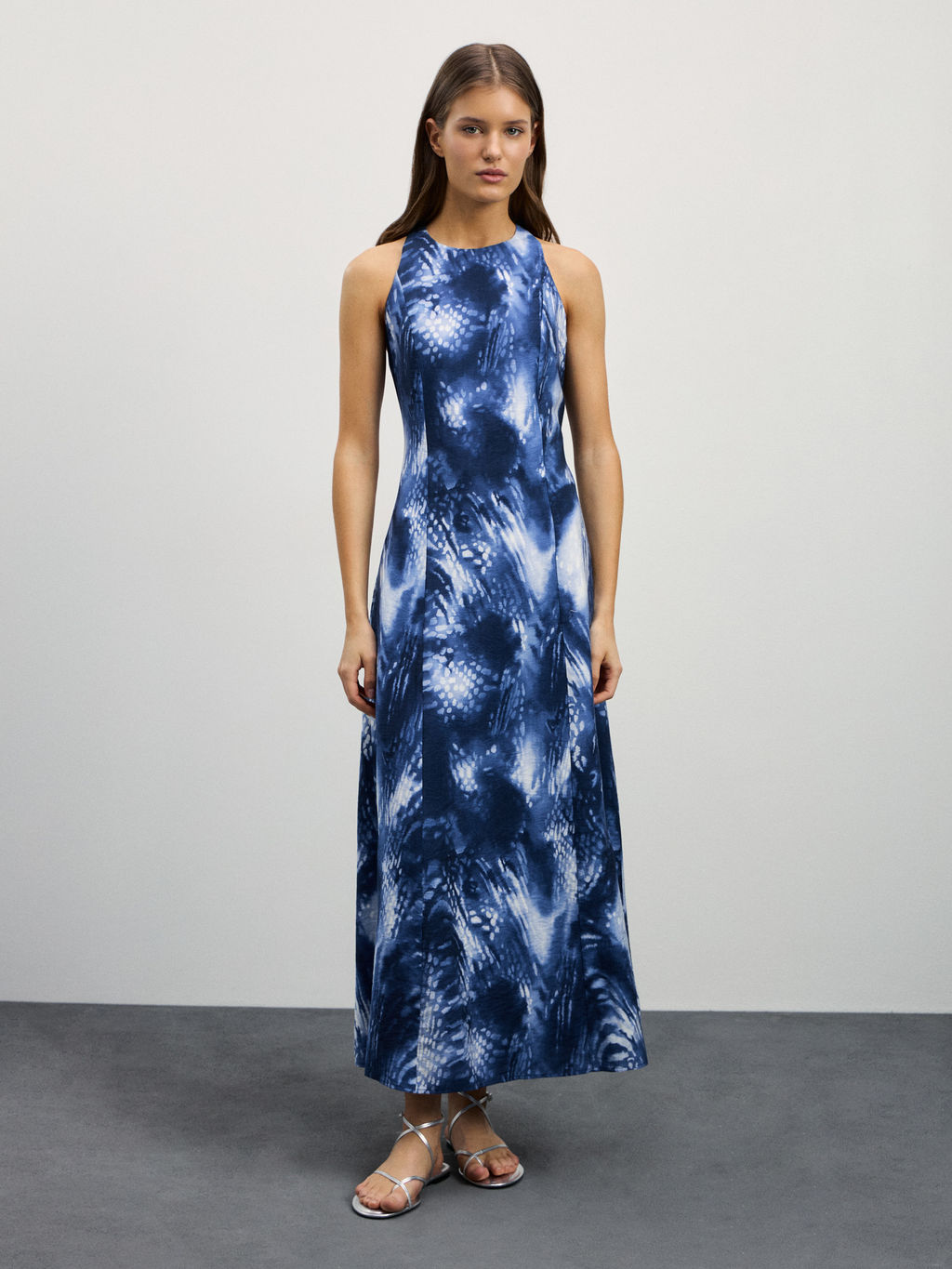 Макси платье с открытой спиной из вискозы / Zarina  фото 3