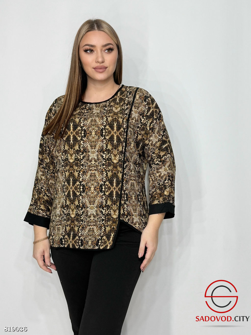 Женская кофта с принтом