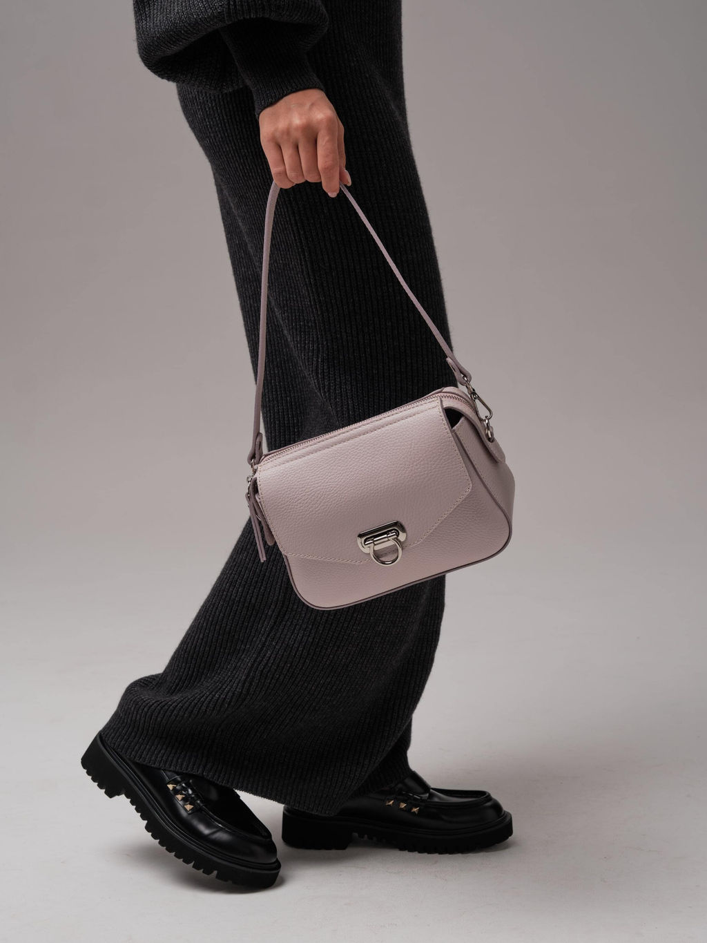 Сумка кожаная через плечо Azaro 3684 розовый дым