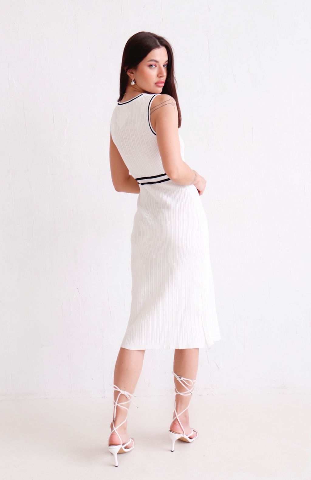 12695 Платье белое с чёрным кантом - Martichelli фото 6