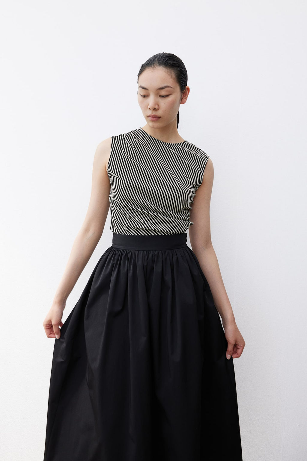 Top drapeado sin mangas - H&m фото 3